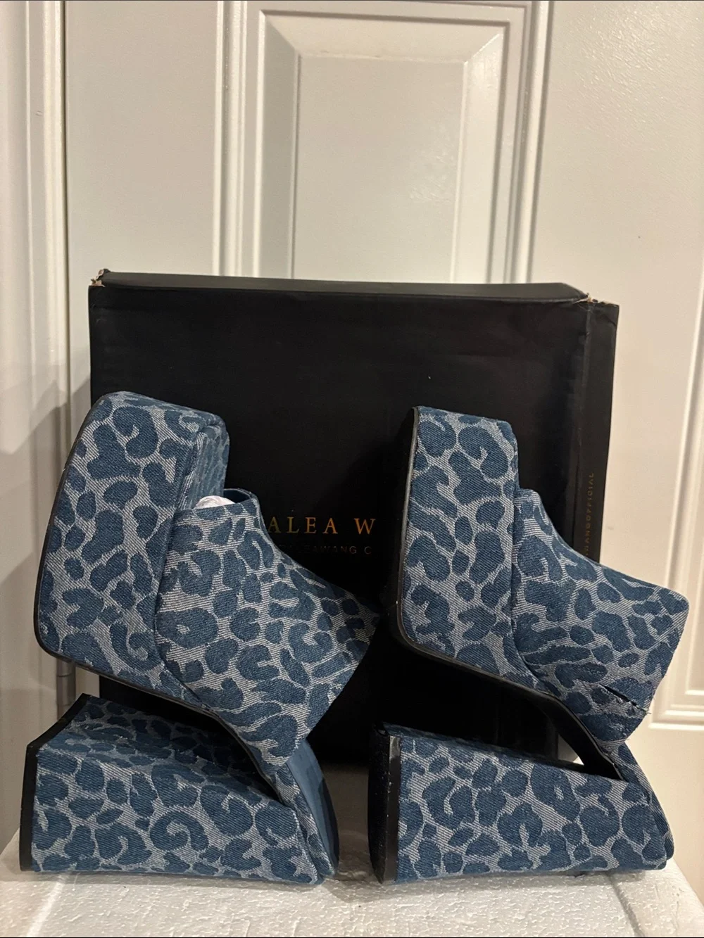 Azalea Wang Denim Leopard Platform Mule - Blue